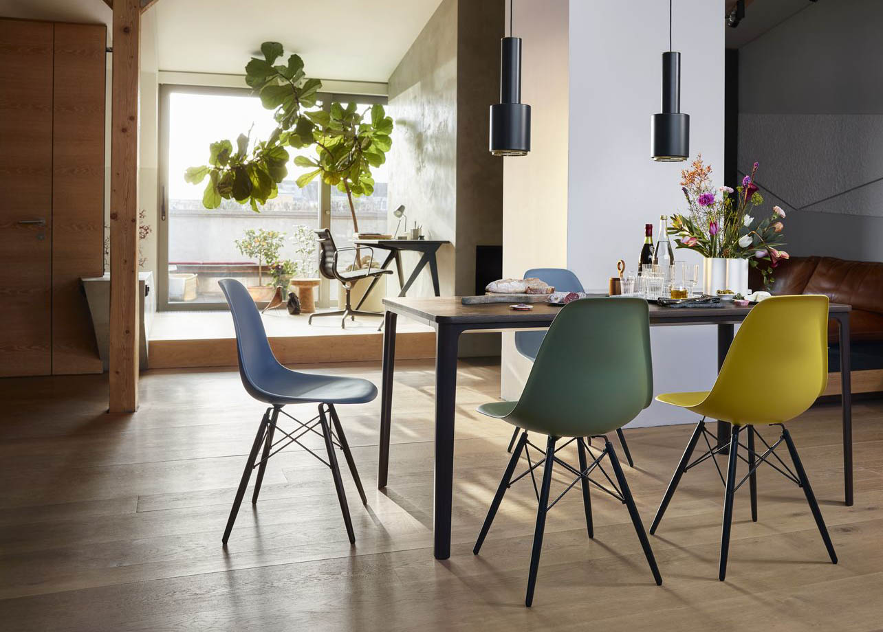 Vitra Eames Fiberglass DSW Chairs and Plate Dining Table Vitra Eames Fiberglass DSW Chairs and Plate Dining Table