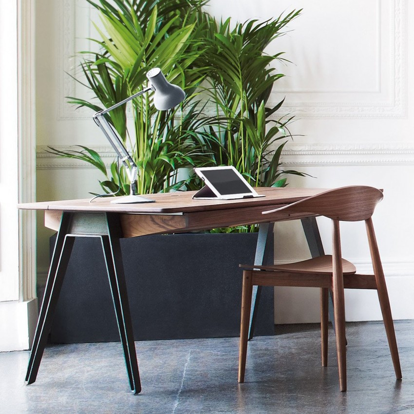 De La Espada Orson Desk By Matthew Hilton De La Espada Orson Desk By Matthew Hilton